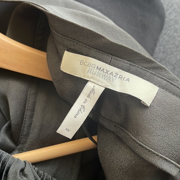 BCBG Runway Blouse - Picture 6 of 6